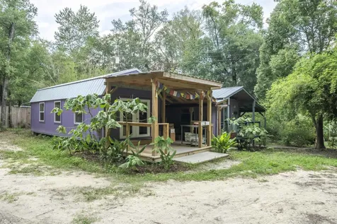 250 W West Lake Drive Hawthorne FL 32640