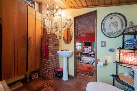 250 W West Lake Drive Hawthorne FL 32640