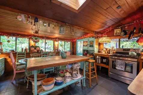 250 W West Lake Drive Hawthorne FL 32640