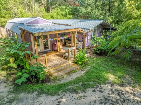 250 W West Lake Drive Hawthorne FL 32640