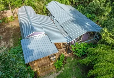 250 W West Lake Drive Hawthorne FL 32640