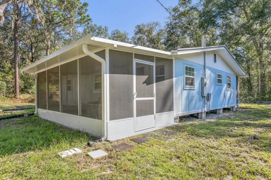112 Holly Drive Florahome FL 32140