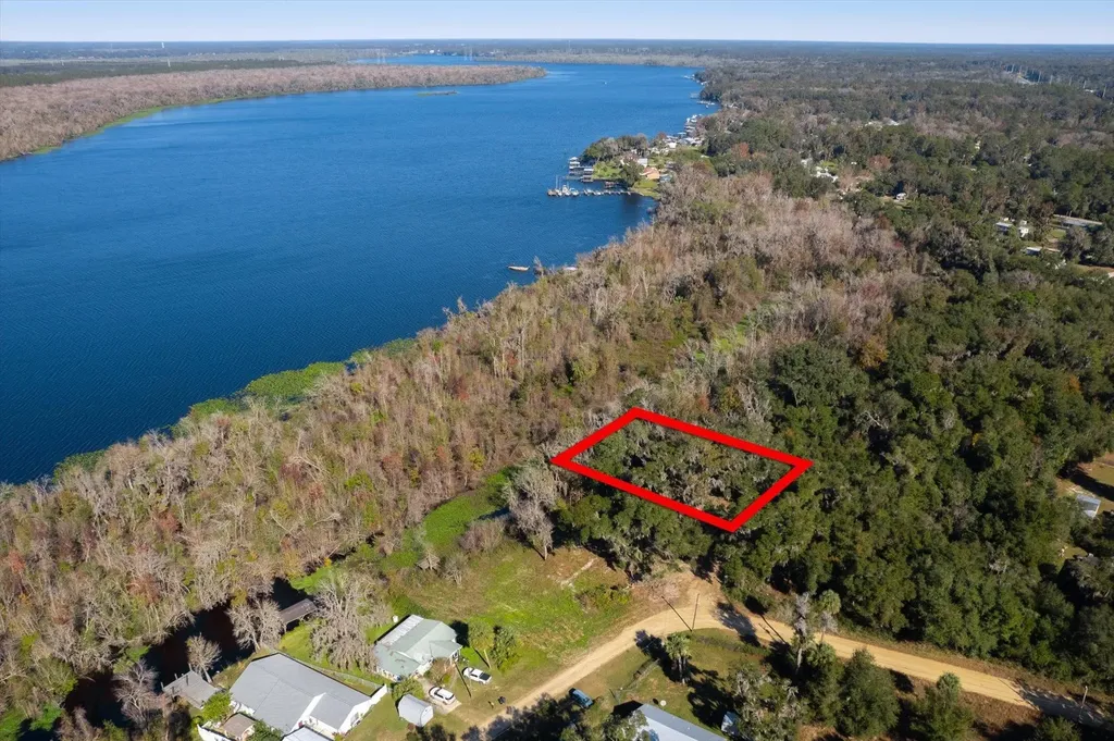 114 Ridgeline Avenue Satsuma FL 32189