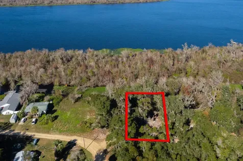 114 Ridgeline Avenue Satsuma FL 32189