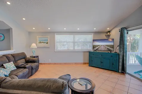 5025 Alta Vista Avenue St Augustine FL 32080