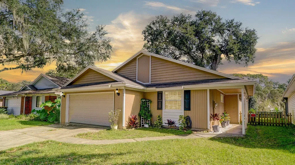 4360 Lake Woodbourne Drive Jacksonville FL 32217