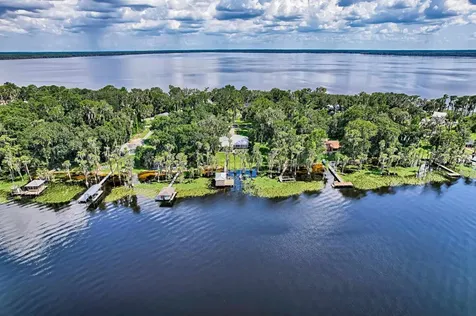2453 SE 30th Street Melrose FL 32666