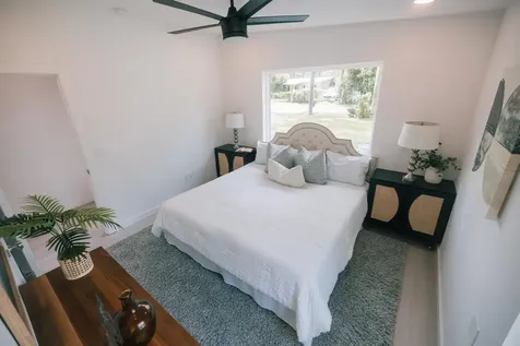 1045 S Whitney Street + Guest House St Augustine FL 32084