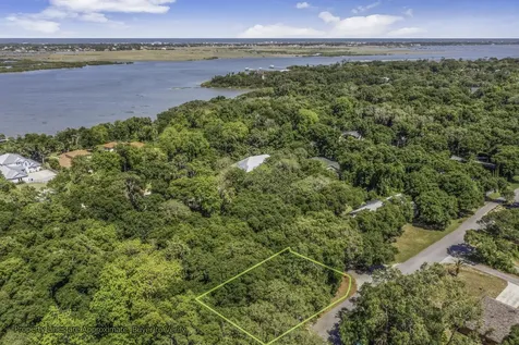 700 Wilkes Court St Augustine FL 32086