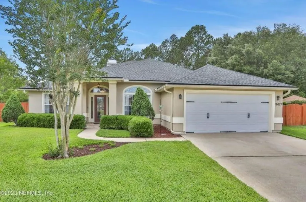 9487 Staplehurst Court Jacksonville FL 32244