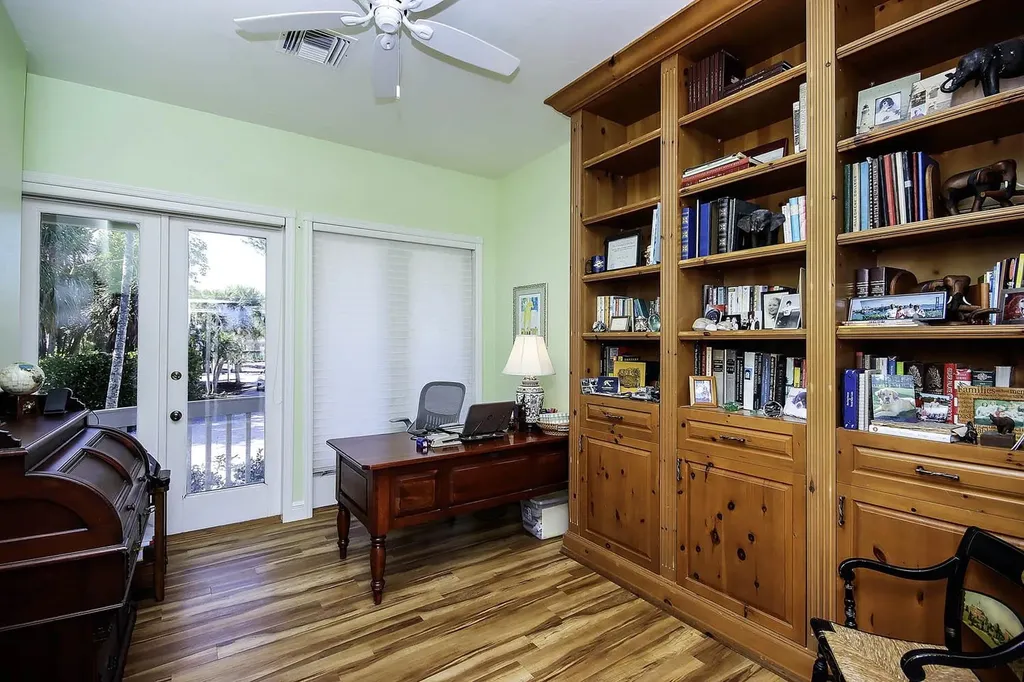 706 Gopher Walk Way Sanibel FL 33957