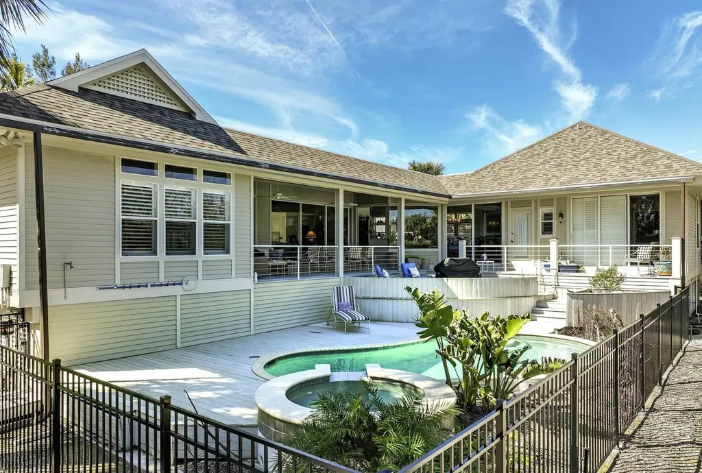 706 Gopher Walk Way Sanibel FL 33957