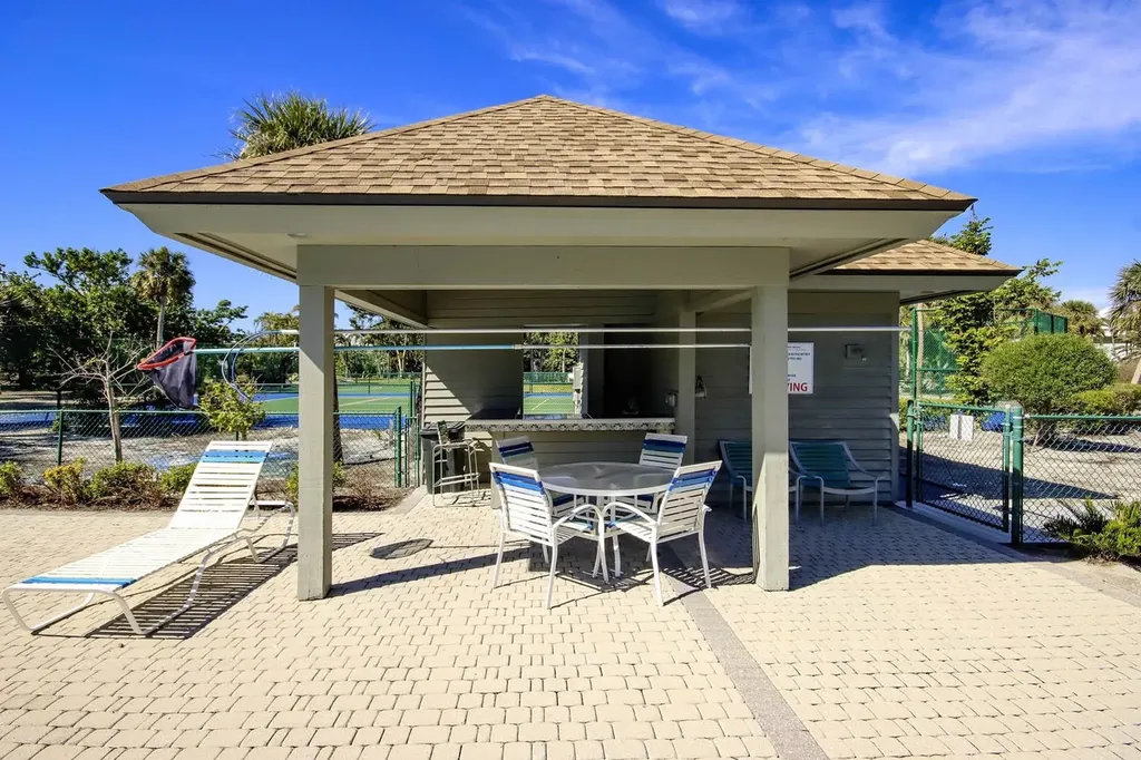 706 Gopher Walk Way Sanibel FL 33957