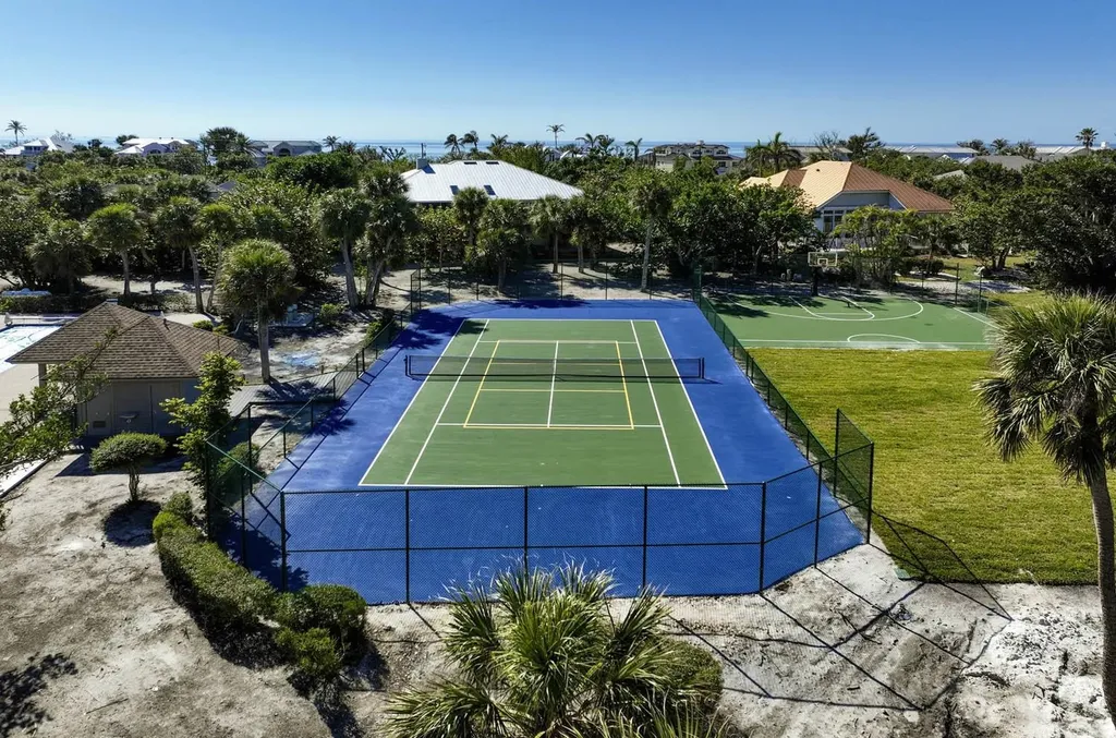 706 Gopher Walk Way Sanibel FL 33957