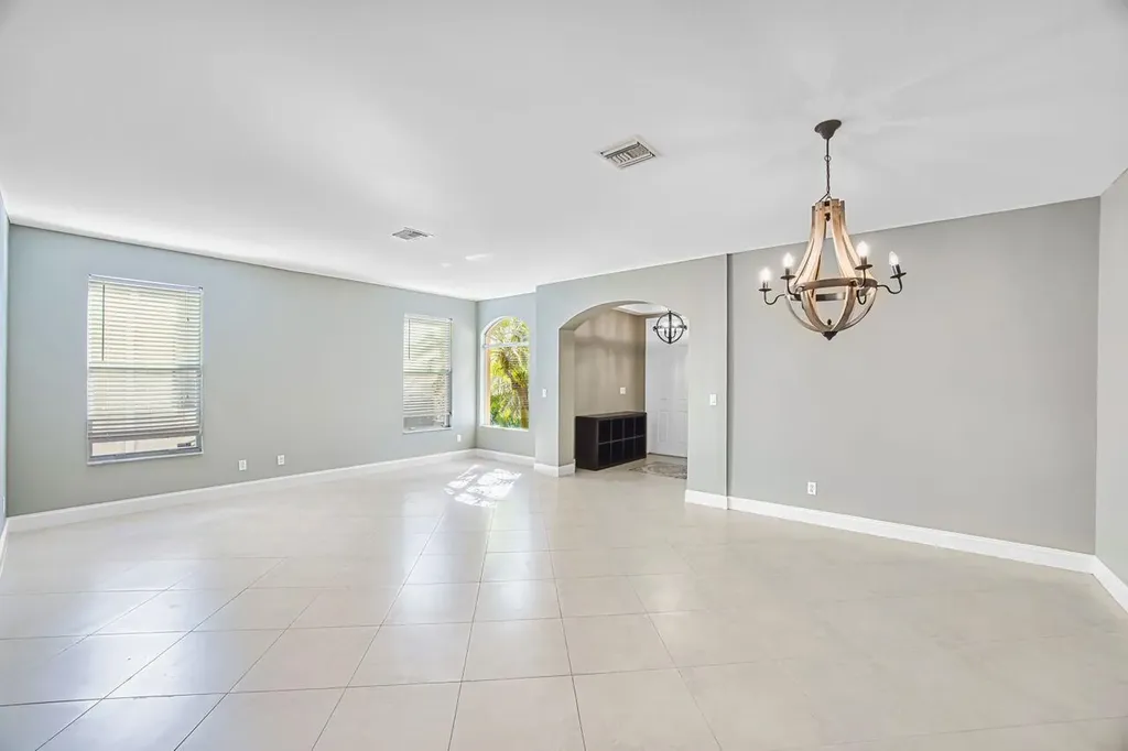 8306 Sumner Avenue Fort Myers FL 33908