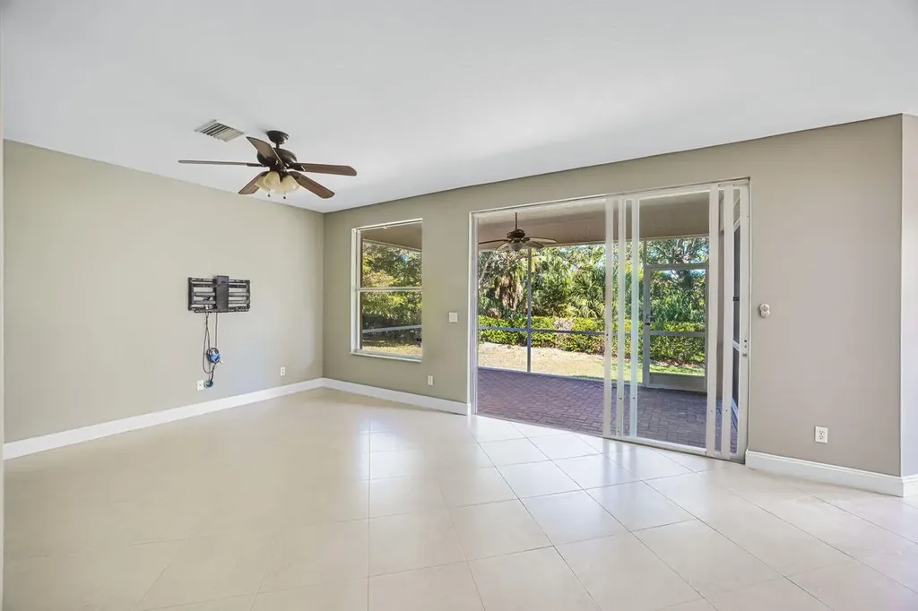 8306 Sumner Avenue Fort Myers FL 33908