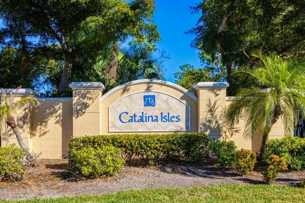8306 Sumner Avenue Fort Myers FL 33908