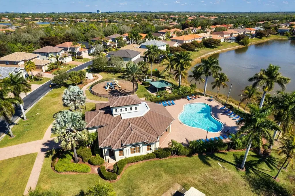 8306 Sumner Avenue Fort Myers FL 33908