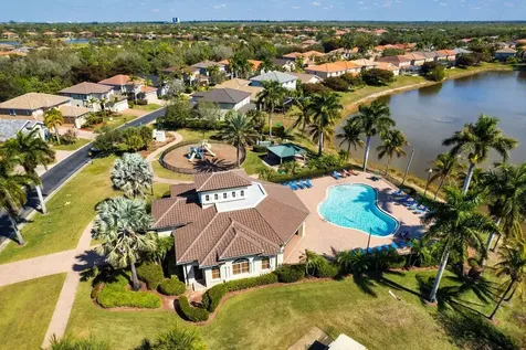 8306 Sumner Avenue Fort Myers FL 33908