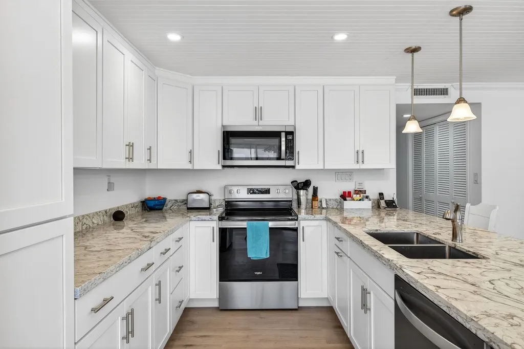 1341 Middle Gulf Drive Sanibel FL 33957