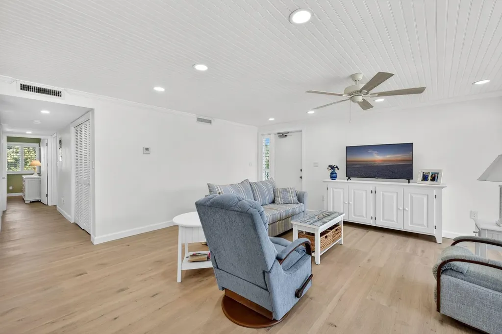 1341 Middle Gulf Drive Sanibel FL 33957