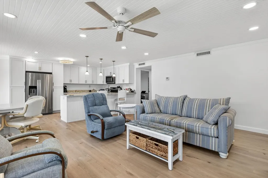 1341 Middle Gulf Drive Sanibel FL 33957