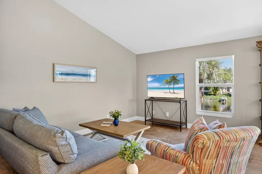 686 Emeril Court Sanibel FL 33957