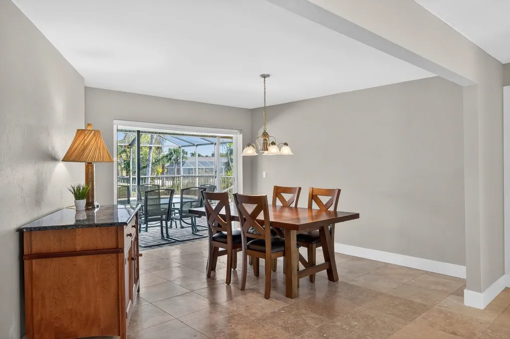 686 Emeril Court Sanibel FL 33957