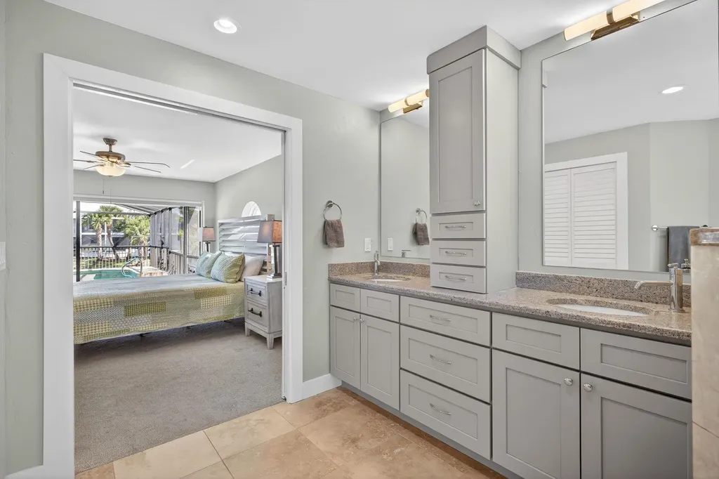 686 Emeril Court Sanibel FL 33957
