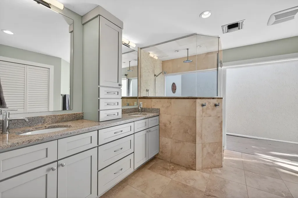 686 Emeril Court Sanibel FL 33957