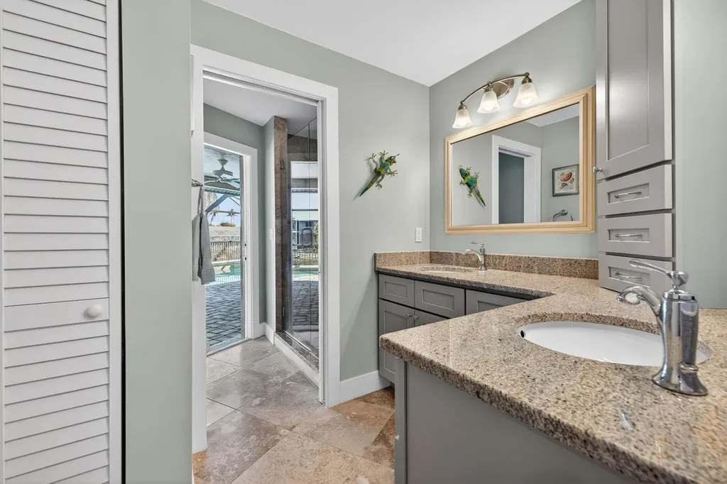686 Emeril Court Sanibel FL 33957