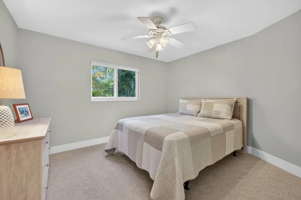 686 Emeril Court Sanibel FL 33957