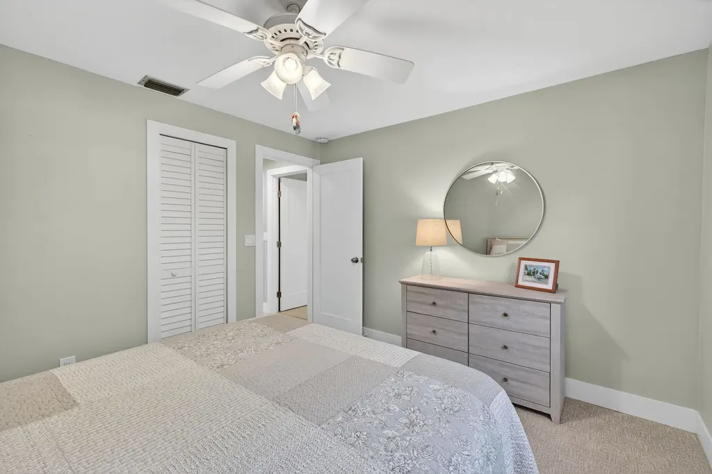 686 Emeril Court Sanibel FL 33957