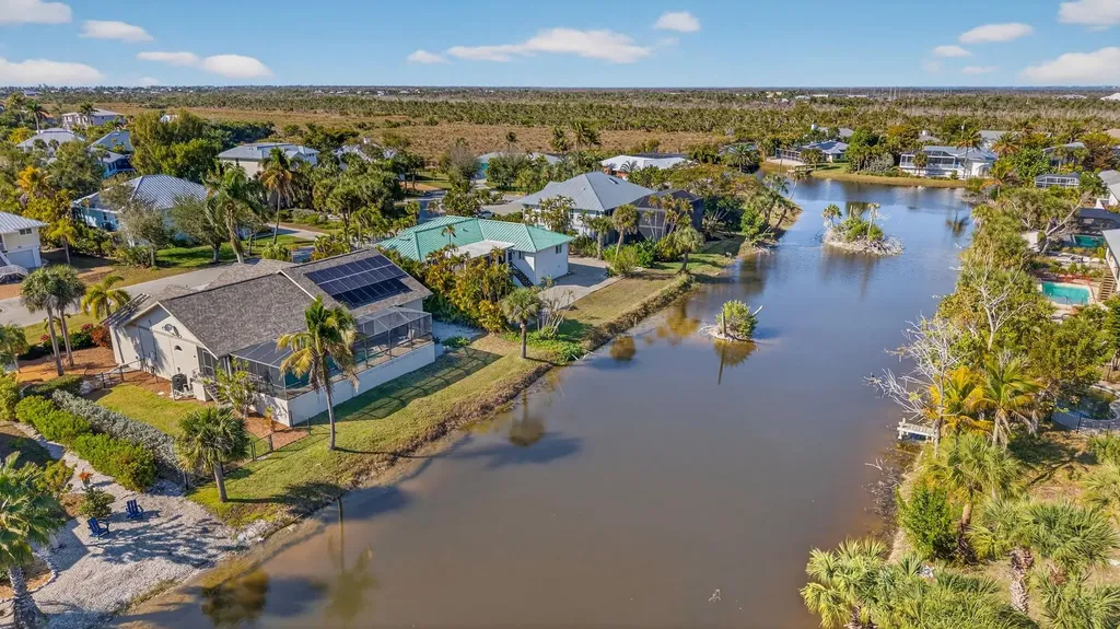 686 Emeril Court Sanibel FL 33957
