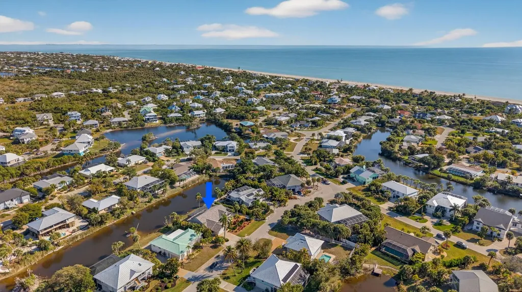 686 Emeril Court Sanibel FL 33957