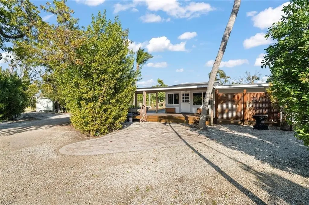 475 Whitehall Road Sanibel FL 33957