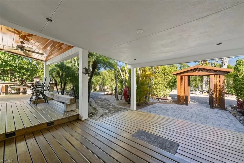 475 Whitehall Road Sanibel FL 33957