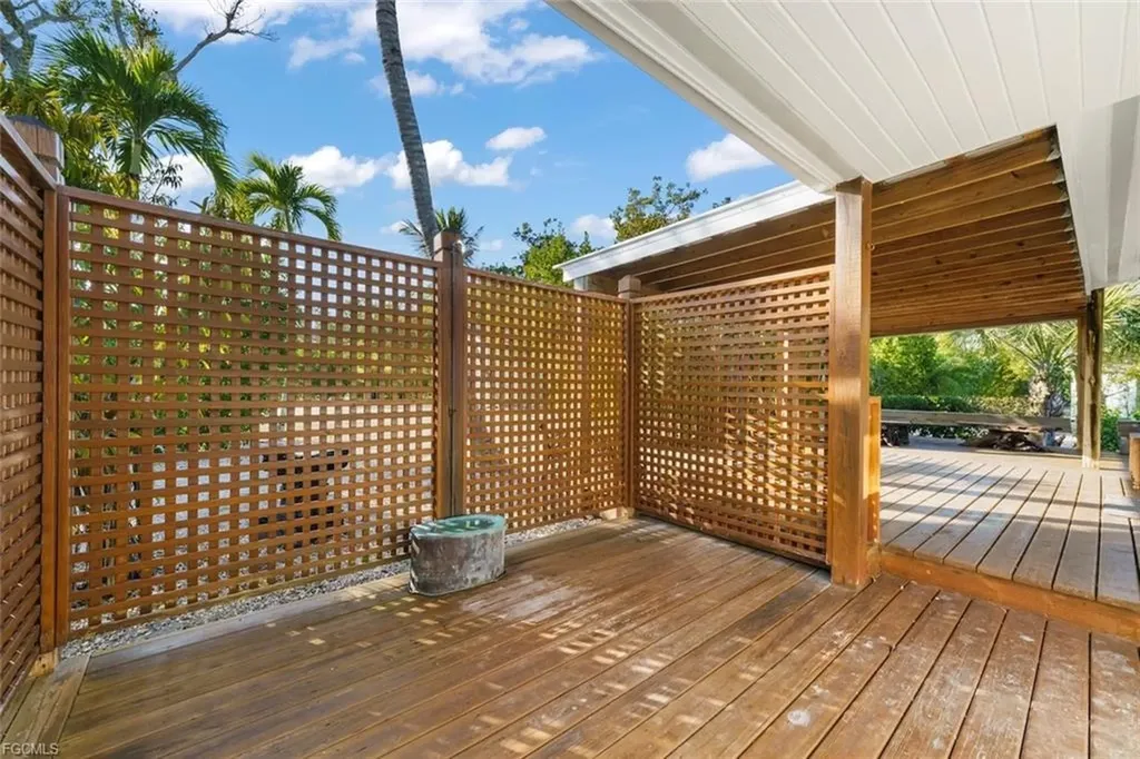 475 Whitehall Road Sanibel FL 33957