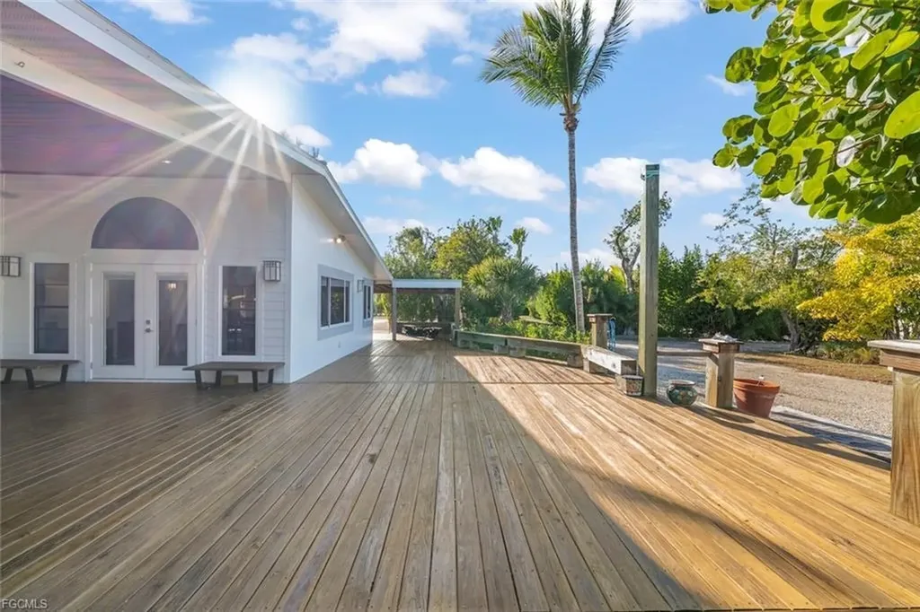 475 Whitehall Road Sanibel FL 33957