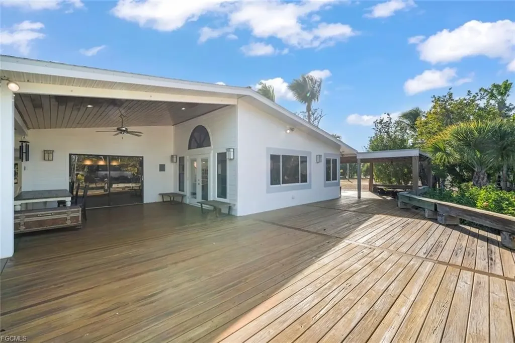 475 Whitehall Road Sanibel FL 33957