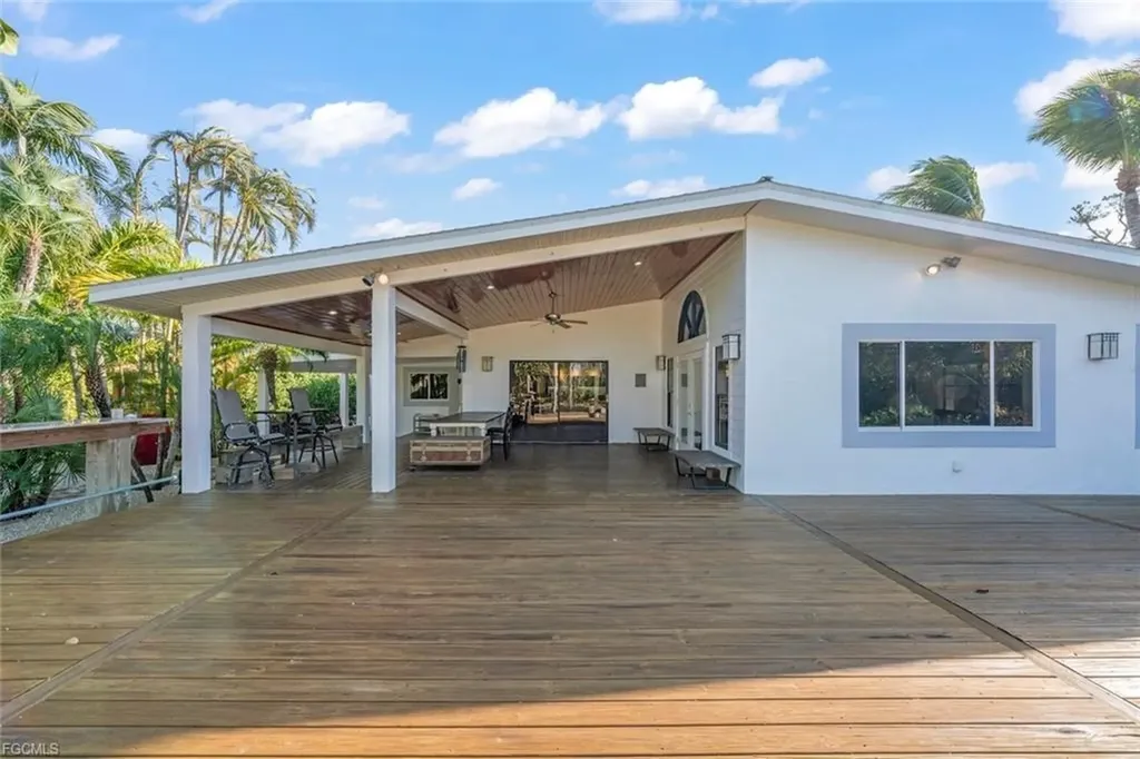 475 Whitehall Road Sanibel FL 33957