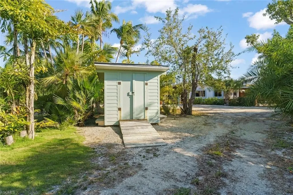 475 Whitehall Road Sanibel FL 33957