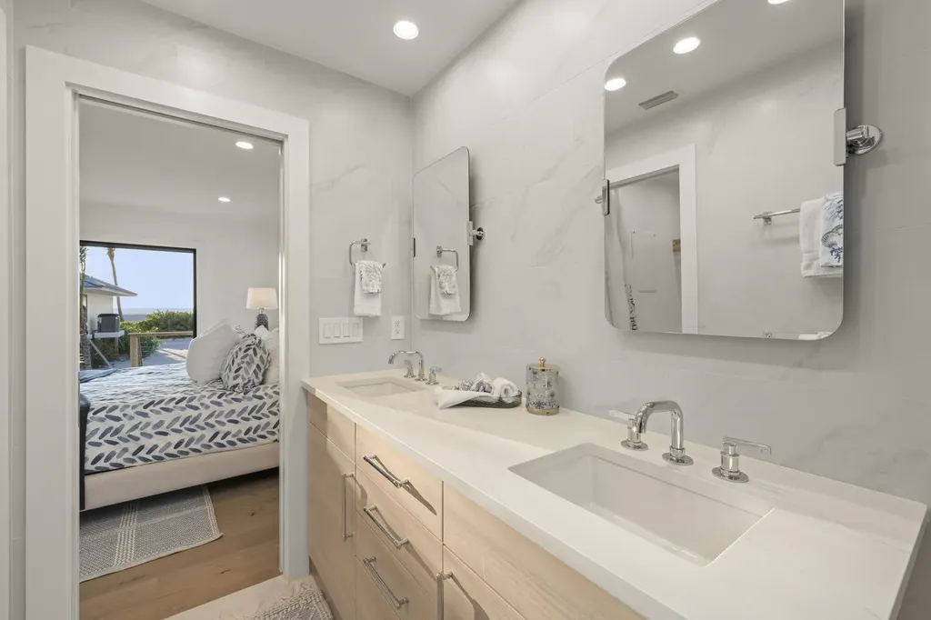 25 Beach Homes Captiva FL 33924