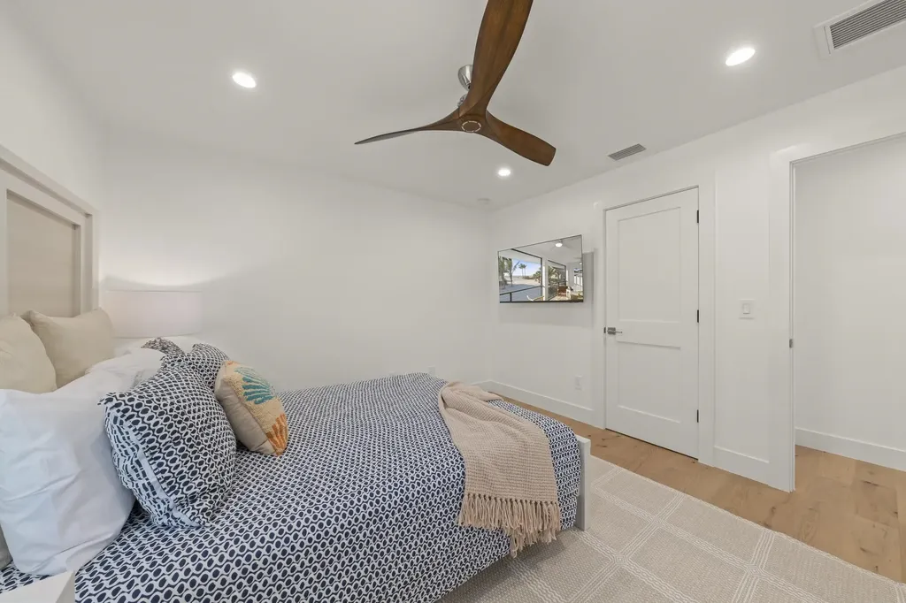 25 Beach Homes Captiva FL 33924