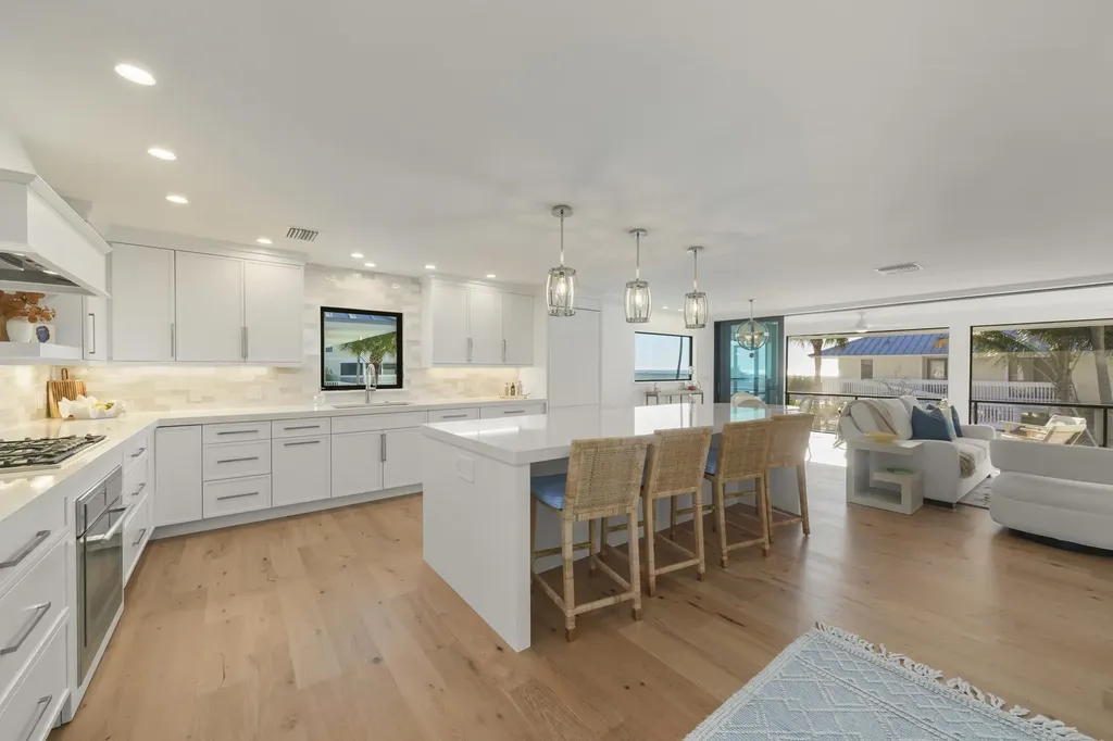 25 Beach Homes Captiva FL 33924
