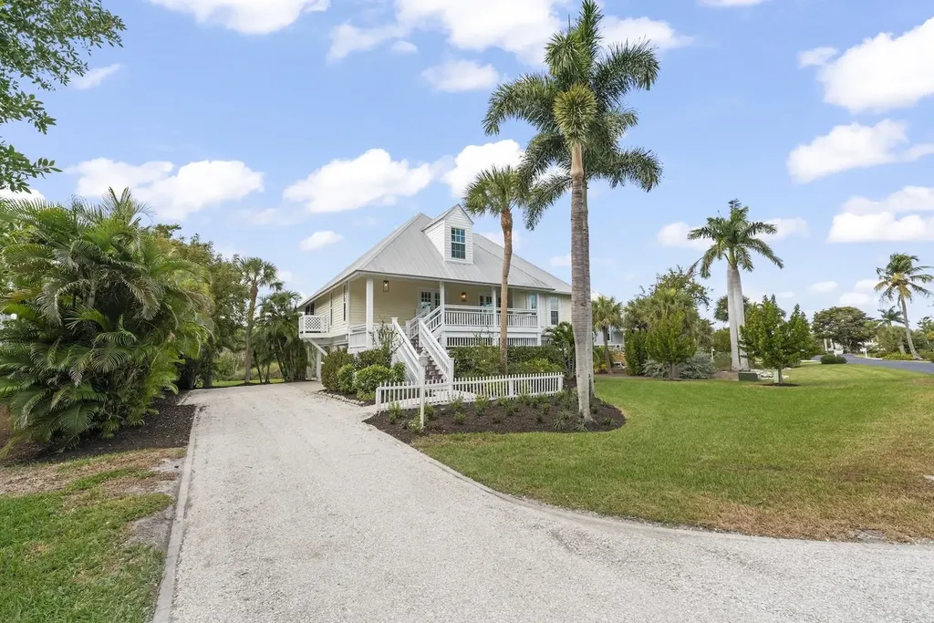 253 Daniel Drive Sanibel FL 33957