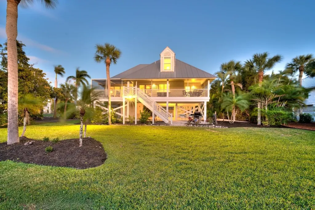 253 Daniel Drive Sanibel FL 33957