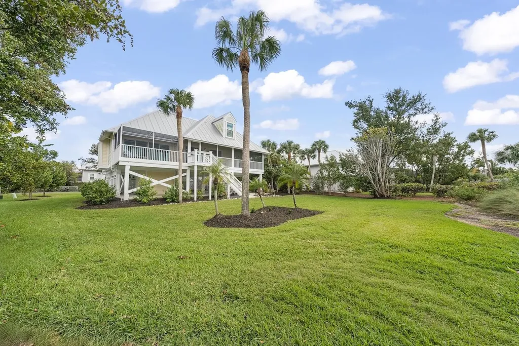 253 Daniel Drive Sanibel FL 33957