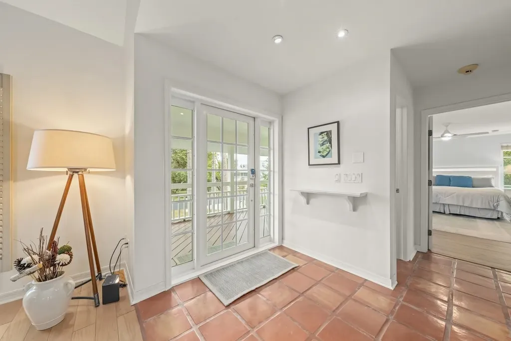 253 Daniel Drive Sanibel FL 33957