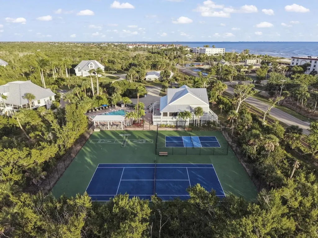 253 Daniel Drive Sanibel FL 33957